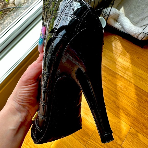 BCBG jet black pumps - Picture 7 of 7